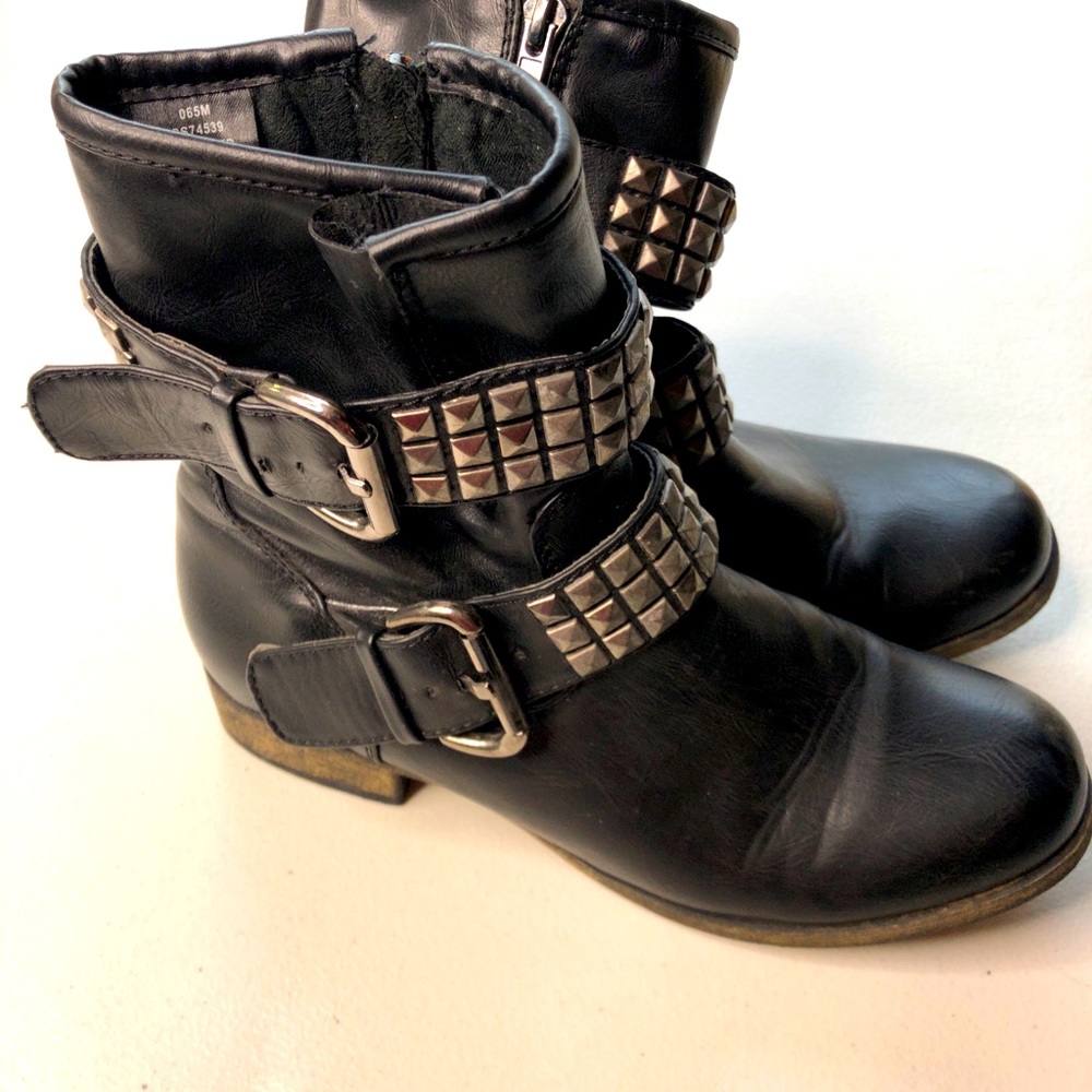 Mia Booties Womens 6.5M Black Crusader Silver Studs Buckles Side Zippers